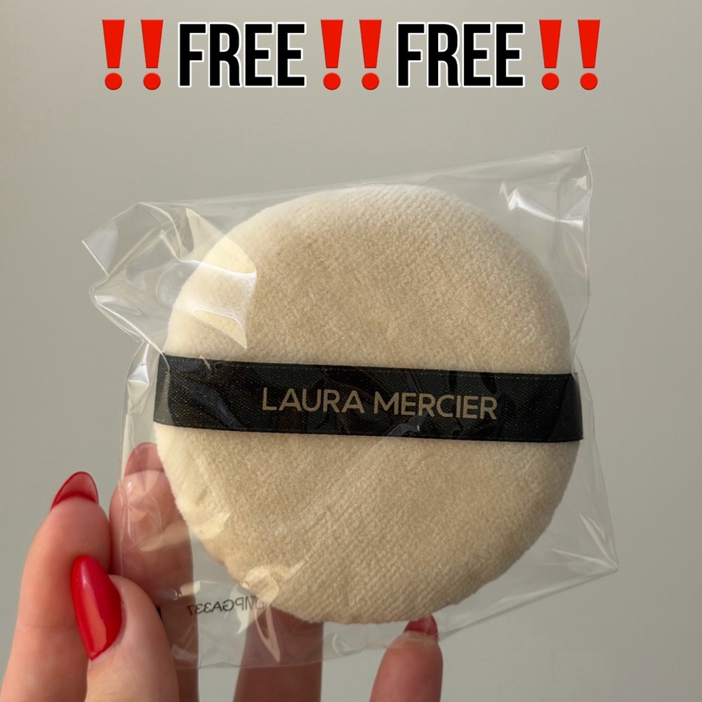 ‼️FREE‼️NEW‼️Laura Mercier Powder Puff